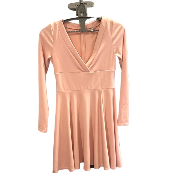 Guess Long Sleeve Dress Medium Mauve Color. Really beautiful. Used once. - Picture 1 of 11